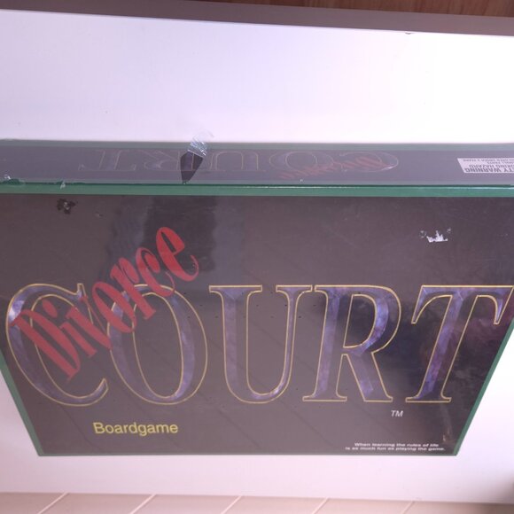 Divorce Court Board Game RARE 2000 New Sealed Never Opened for Teens & Adults - Picture 2 of 5